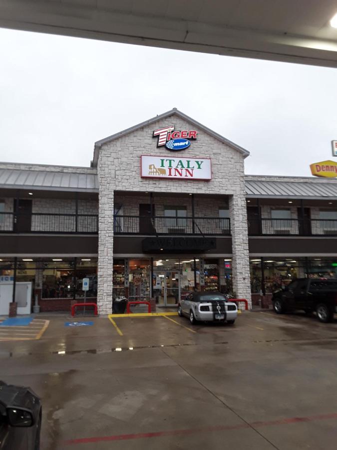 Italy Inn מראה חיצוני תמונה